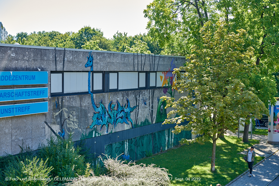 04.09.2019 - Einkaufs- und Wohnzentrum Quiddestraße in Neuperlach